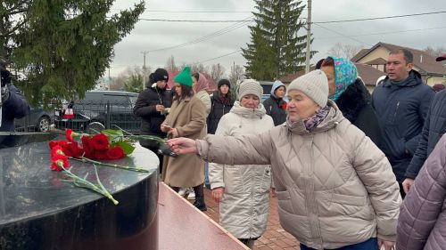 В День памяти жертв политических репрессий в Азнакаево состоялся митинг