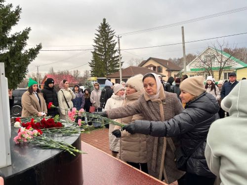 В День памяти жертв политических репрессий в Азнакаево состоялся митинг
