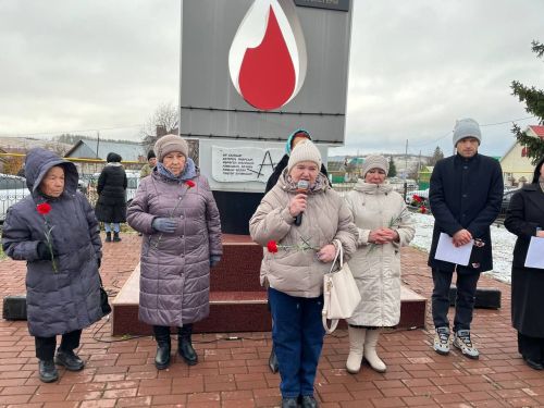 В День памяти жертв политических репрессий в Азнакаево состоялся митинг