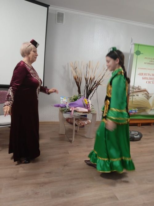 Иҗат чишмәсе челтерәп ага