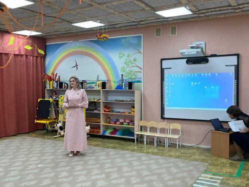 Азнакай тәрбиячеләре бәйге тотты