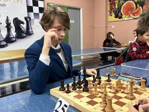 Азнакай укучылары шахмат турнирында көч сынаштылар
