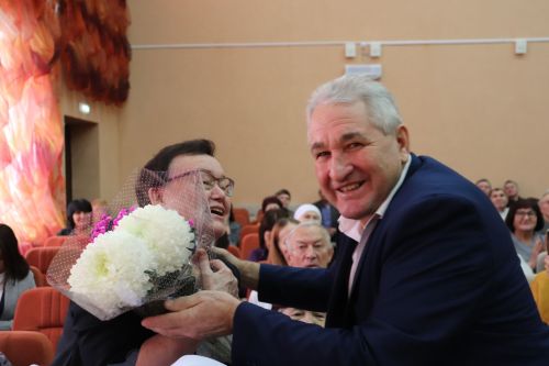 В Азнакаево торжественно прошёл юбилей школы №1