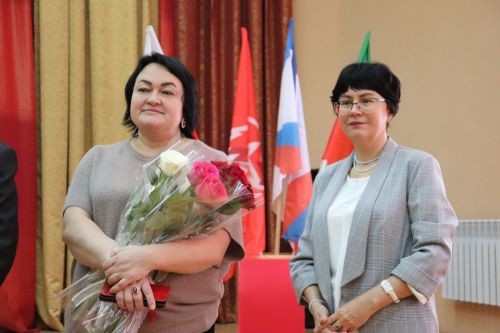 В Азнакаево торжественно прошёл юбилей школы №1