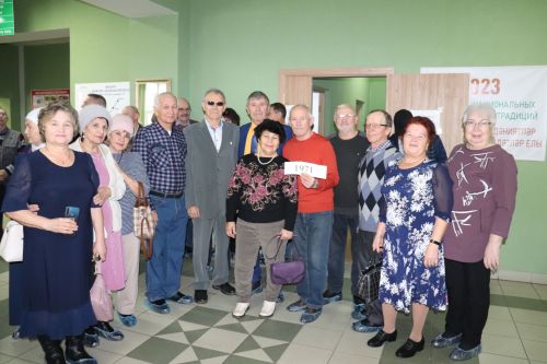 В Азнакаево торжественно прошёл юбилей школы №1