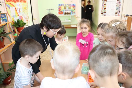Азнакайда елның иң яхшы тәрбиячесен билгелиләр