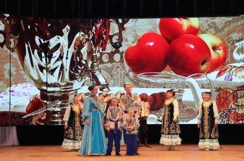 Азнакайда әниләрне зурладылар