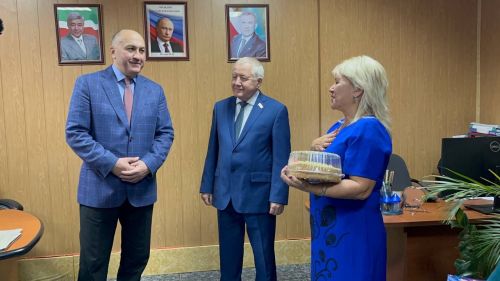 Рустам Мухамадеев и Марсель Шайдуллин порадовали детей подарками