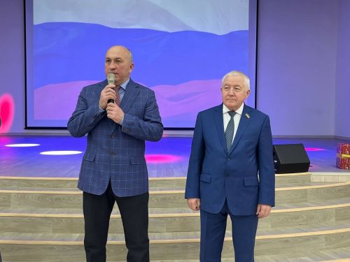 Яш азнакайлыларга паспортлар тапшырылды