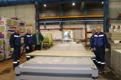 Азнакаевский завод делится опытом