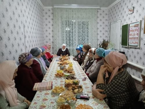 Урсай әниләре ил сакчыларына изге теләкләрен юлладылар