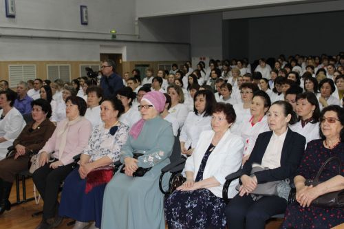 Азнакайның сәламәтлек сагы хезмәткәрләре киңәшмәгә җыелды