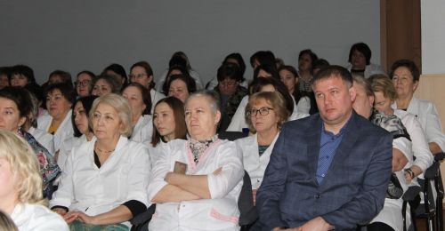 Азнакайның сәламәтлек сагы хезмәткәрләре киңәшмәгә җыелды