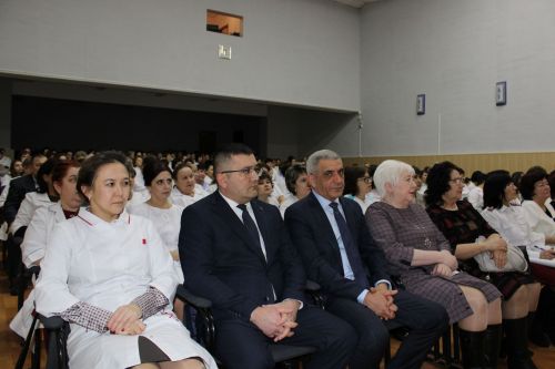 Азнакайның сәламәтлек сагы хезмәткәрләре киңәшмәгә җыелды
