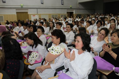 Азнакайның сәламәтлек сагы хезмәткәрләре киңәшмәгә җыелды