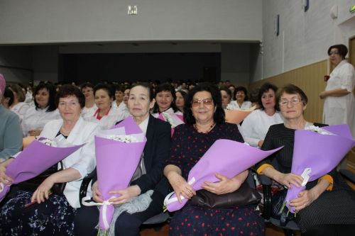 Азнакайның сәламәтлек сагы хезмәткәрләре киңәшмәгә җыелды