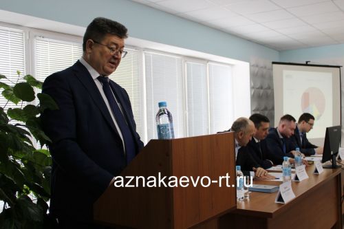 На собрании трудового коллектива Азнакаевского предприятия тепловых сетей подвели итоги работы