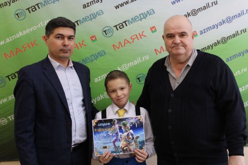В Азнакаево наградили юных радиолюбителей