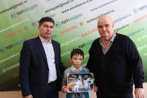 В Азнакаево наградили юных радиолюбителей