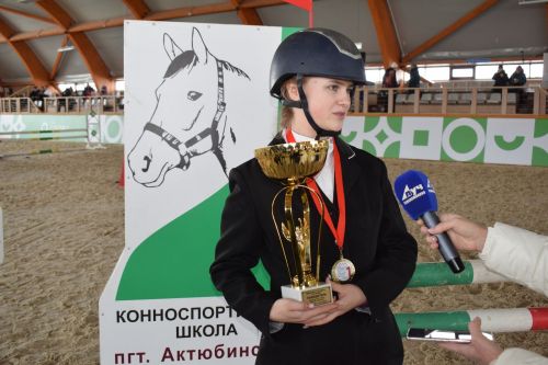 В Актюбе состоялось торжественное открытие турнира по конному-спорту «Кубок победы»