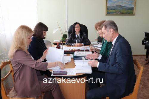 В Азнакаево проверили безопасность на рабочих местах
