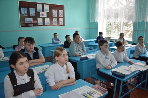 В Азнакаево со школьной скамьи у детей  воспитывают любовь к малой родине