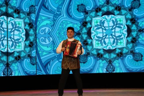 Работников культуры Азнакаево поздравили с праздником