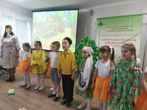 Азнакай нәниләре Халыкара театр көнен билгеләп үттеләр