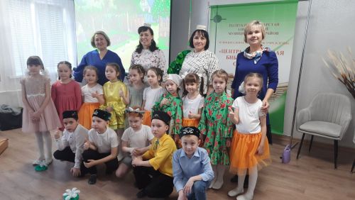 Азнакай нәниләре Халыкара театр көнен билгеләп үттеләр