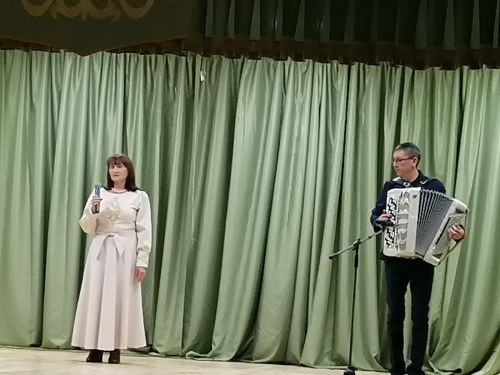 В микрорайоне Яна Юл города Азнакаево прошел праздничный концерт в честь Международного женского праздника