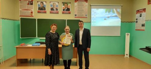 Азнакай шәһәренең 4 нче ТОСында бәйрәм концерты булды