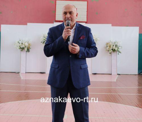 Азнакай лицеенда бал узды