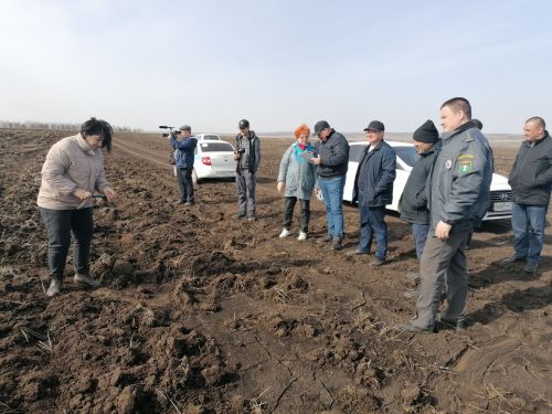 Азнакай районы хуҗалыкларында техника кыр эшләренә әзер