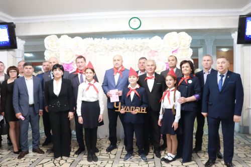Азнакайның иң сәләтле укучыларына “Чулпан” премиясе тапшырылды