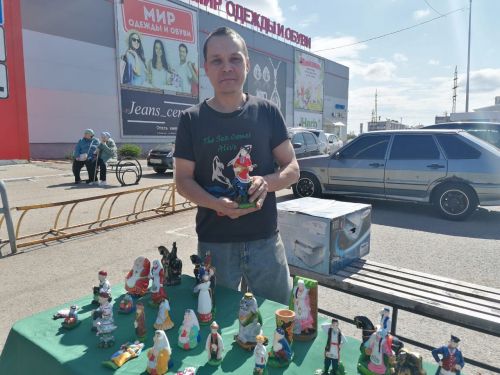 Азнакай җитештерүчеләре халыкка үз товарларын тәкъдим итте