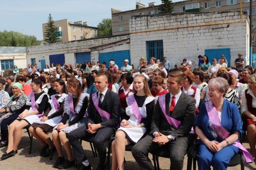 Азнакай мәктәпләрендә соңгы кыңгырау чыңлады