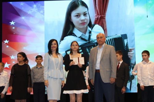 В Азнакаевской детской школе искусств прошёл выпускной вечер