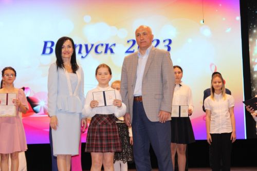 В Азнакаевской детской школе искусств прошёл выпускной вечер