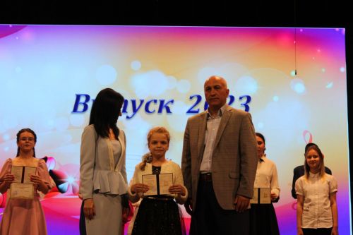 В Азнакаевской детской школе искусств прошёл выпускной вечер