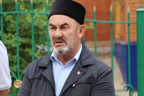 Азнакай районы башлыгы Зәңгәр мәчеттә күчмә киңәшмә үткәрде