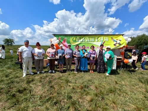Илбәк Сабан туе милли бизәкләргә бай булды