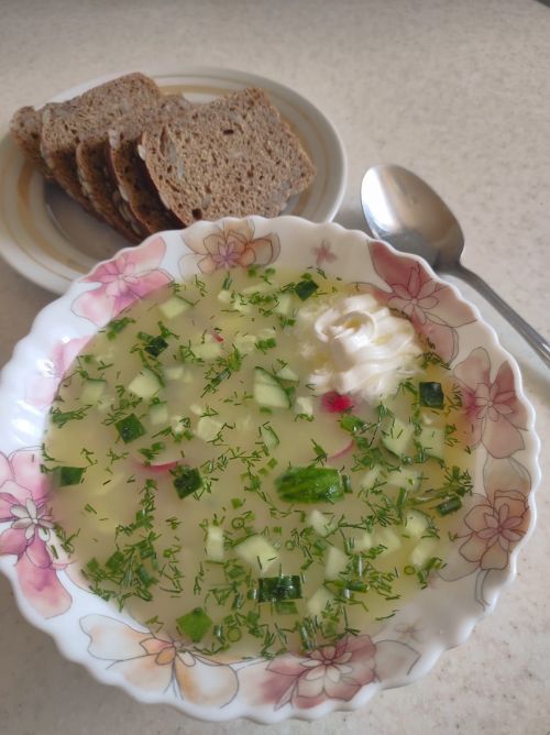 Җәйге эсседә окрошка әзерләп карагыз
