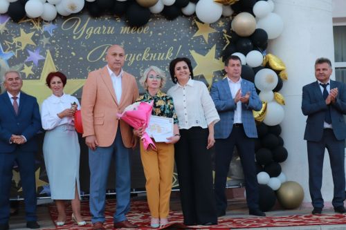 В Азнакаево прошел районный выпускной вечер