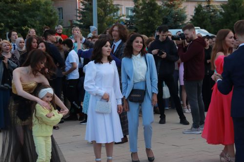 В Азнакаево прошел районный выпускной вечер