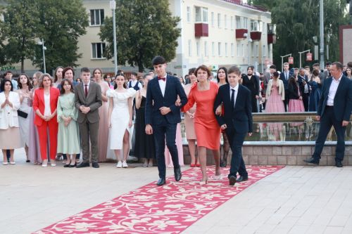 В Азнакаево прошел районный выпускной вечер