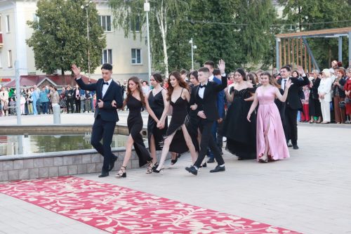 В Азнакаево прошел районный выпускной вечер
