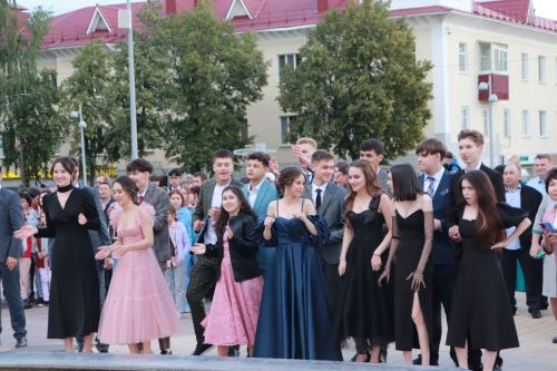 В Азнакаево прошел районный выпускной вечер