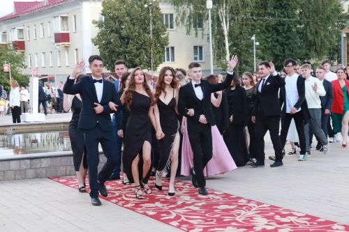 В Азнакаево прошел районный выпускной вечер