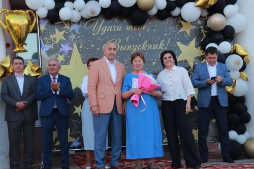 В Азнакаево прошел районный выпускной вечер