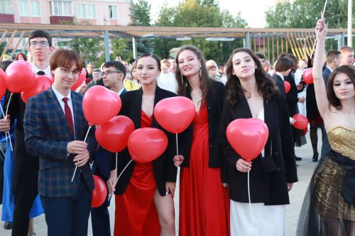 В Азнакаево прошел районный выпускной вечер